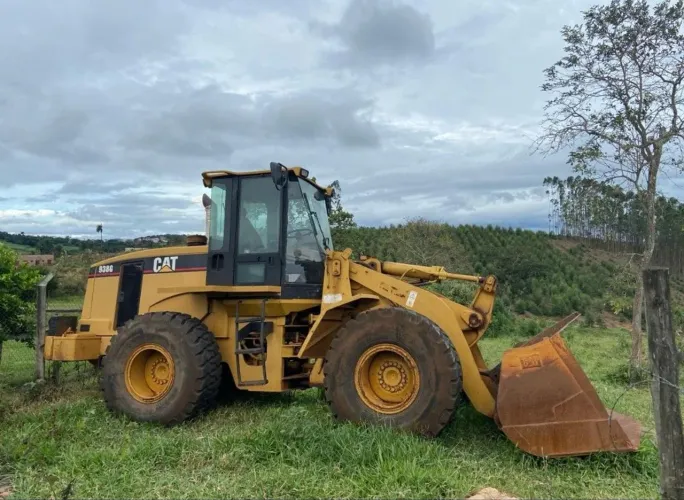 Carregadeira Caterpillar