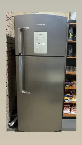 Geladeira Brastemp frost free com painel digital