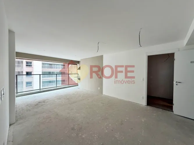 Apto pronto para morar à venda em Moema - 122m² 3 suítes 2 Vagas
