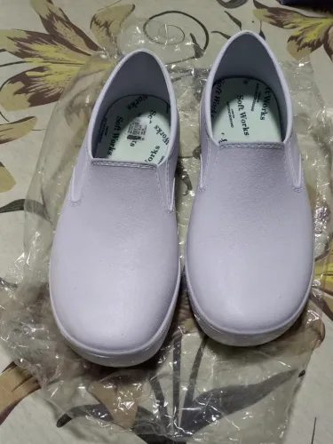 Sapato Profissional Antiderrapante Soft Works conservado