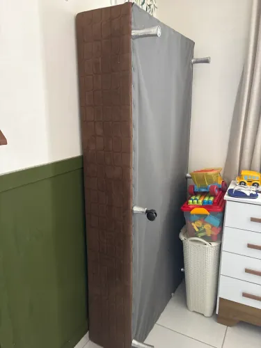 Base para cama de solteiro em perfeito estado