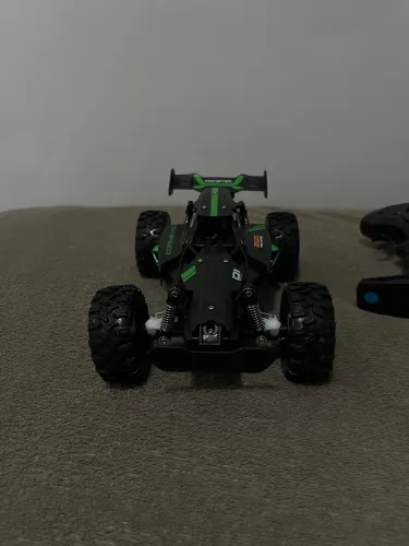 Carro Controle Remoto RC 1:18 Desert Buggy 2.4GHz Off Road - Novo