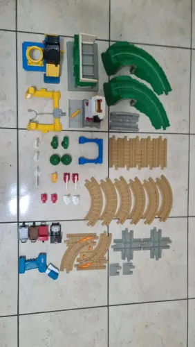 Trem de Controle Remoto de Carga Geotrax - Fisher Price 