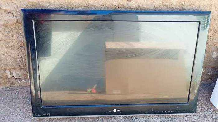 Tv LG 32''. !NÃO É SMARTV! RETIRADA DE PEÇAS