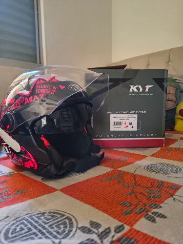 Capacete KYT NF-R aberto