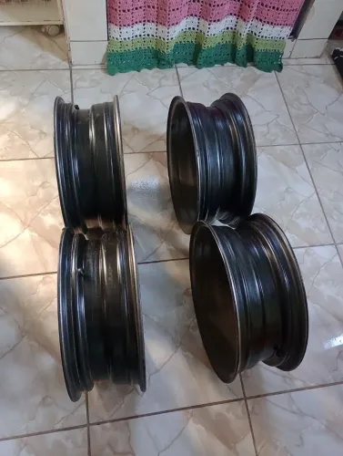 Jogo de rodas ferro r15 originais Toyota yaris 