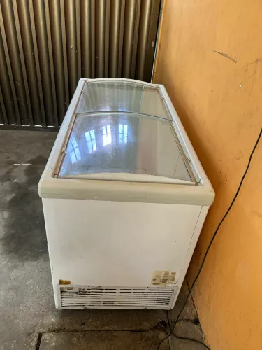 Freezer espositor Preco pra desocupar