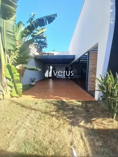 Casa para aluguel, 3 quartos, 1 suíte, 2 vagas, ALTO UMUARAMA - Uberlândia/MG