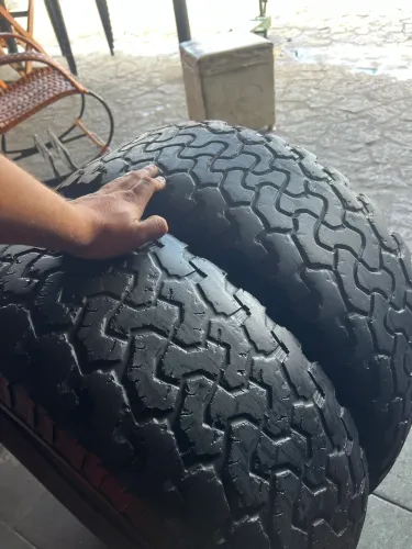 02 pneus 265/65 r17 ATR, Valor de 400,00
