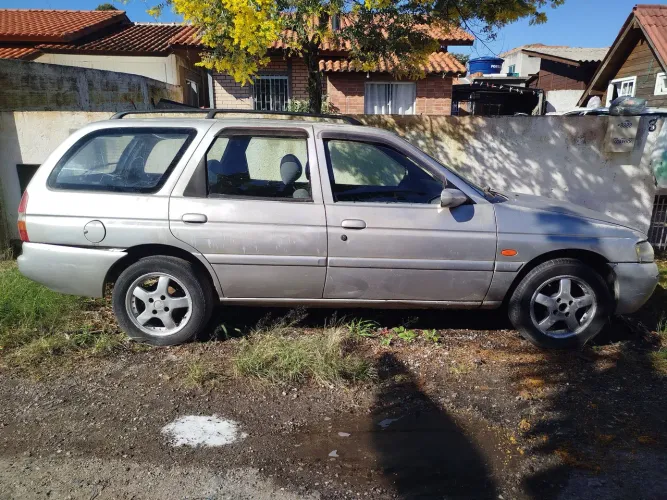 Ford Escort GL 1.8i 16V 3P 1999