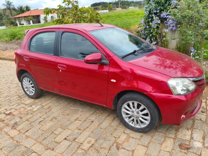 Toyota Etios XLS 1.5 Flex 16V 5P Mec. 2014