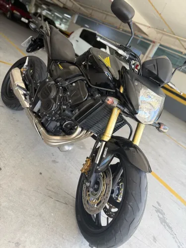 Hornet 600 ABS MUITO NOVA