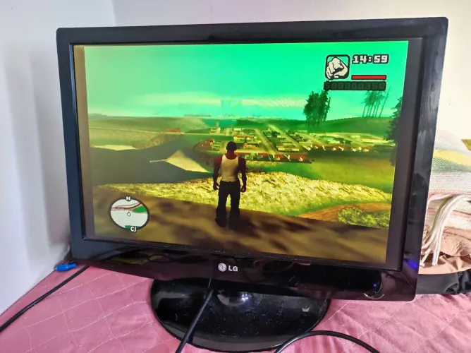 Monitor TV 22 polegadas - Perfeita para games retrô