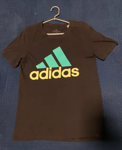 Camiseta adidas original tamanho p