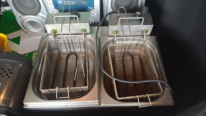 Fritadeira duas cubas elétrica 10L