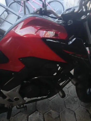 Vendo moto cb.300 2023