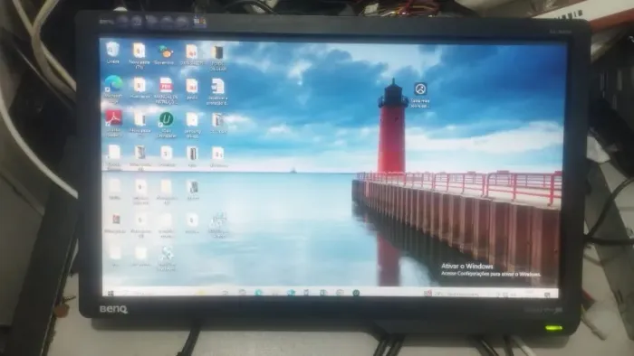 monitor Benq 16" sem base