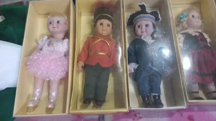 Bonecos de porcelana contos de fadas