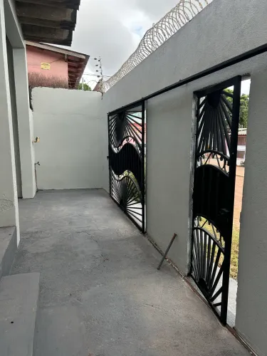 Casa baixou de preço 