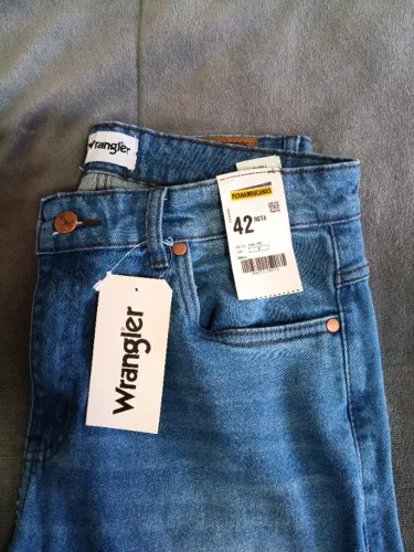 Calça jeans reta Wrangler tamanho 42 nova