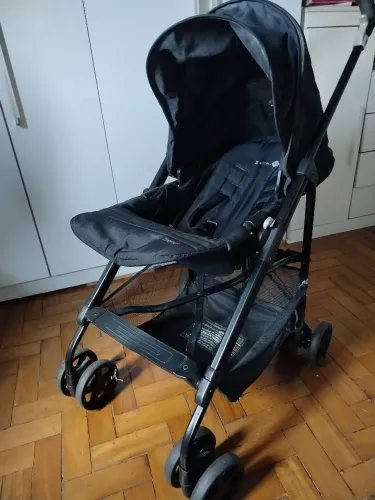 Carrinho de bebe semi novo