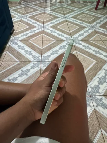iPhone 12 64 GB