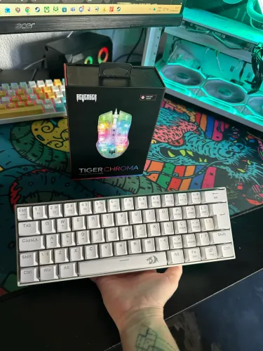 Teclado mecânico 60% Redragon branco + mouse gamer novo