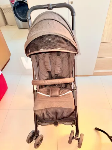 Carrinho de Bebê Burigotto IT ultracompacto