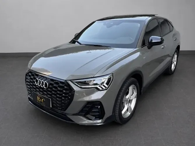 Audi Q3 SPB Perf. Black 2.0 TFSI Tipt. Quat. 2023