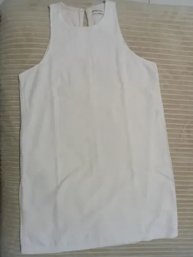 Roupas semi novas