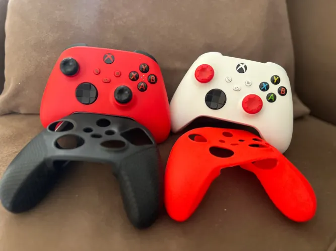 Vendo 2 controles de XBOX SERIES S | NOVOS