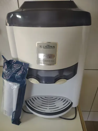 Purificador de água Latina (Filtro/Bebedouro)