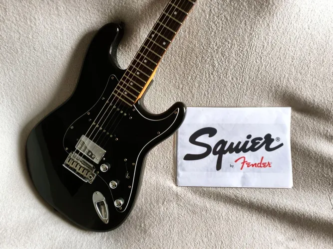 Guitarra Fender Squier Standard HSS N Tagima Stella ibanez Cort PRS Gibson Epiphone 