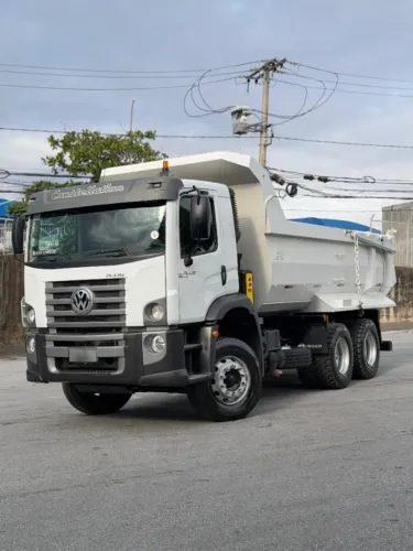 Volkswagen Constellation 31.330 6x4 Caçamba