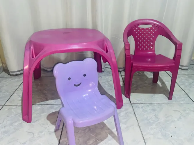 Mesa infantil Menina