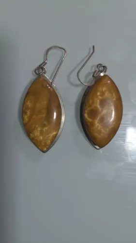 Brincos em prata e pedra