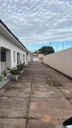 Aluga-se Apto no bairro Centenário 