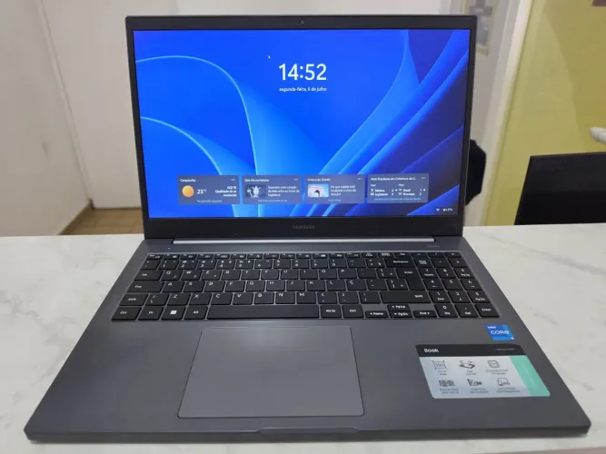 Notebook Samsung Galaxy Book2, intel core i5 11°Geração, 4GB RAM, SSD NVME 512GB