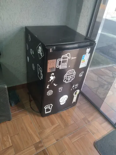 Frigobar mídia 220v