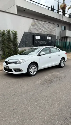 Renault Fluence Sedan Privilège 2.0 16V Flex AUT 2016