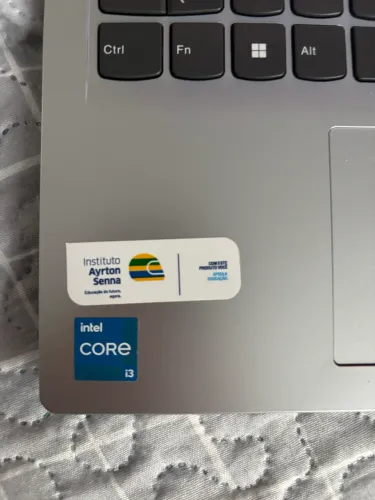 Vendo notebook Lenovo Idealpad Intel core 3 ótimo estado