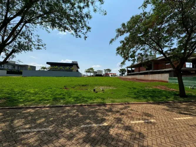 Terrenos em Condomínios à venda em Jardins de Monet Residence, Maringá-PR