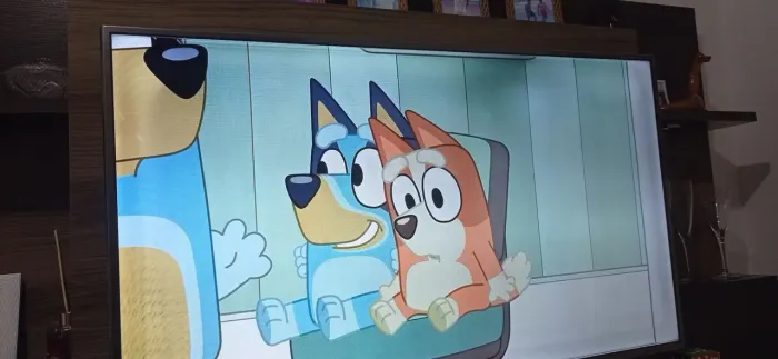 Vendo Tv LG 47 weos boes 3D com defeito na imagem