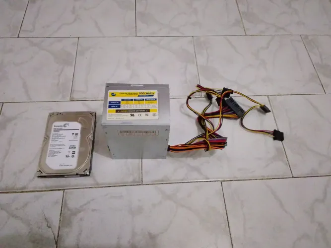 HD Seagate 1000 GB Grátis Uma Fonte de Alimentação 200 Watts.