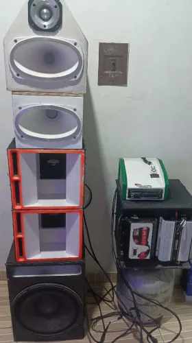 Vendo som automotivo