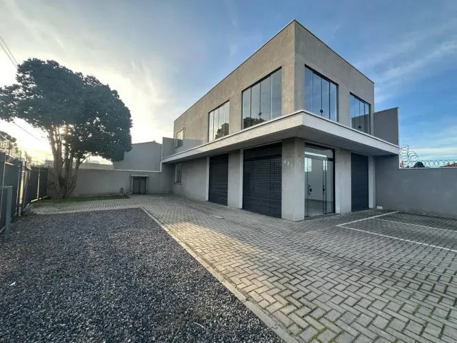 Terreno comercial à venda no Capão Raso