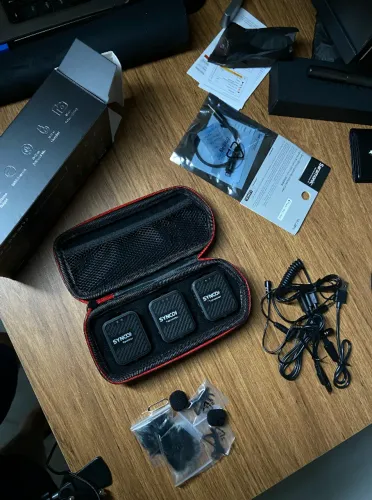 Kit Microfone Sem Fio SYNCO Completo (3 transmissores + case)