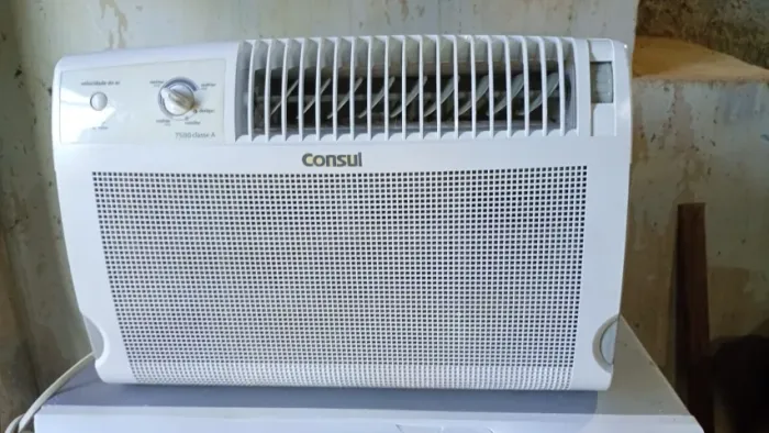 Ar Consul CLASSE A - 7.500 BTUs - 127V