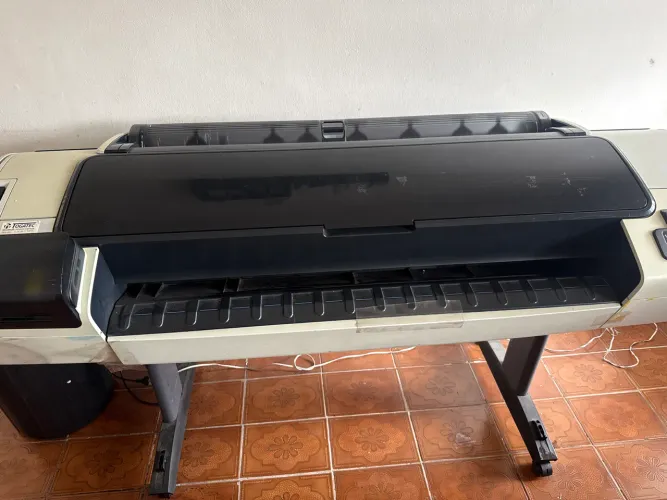 Plotter Hp t1300