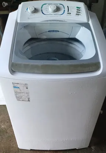Máquina de levar roupas Electrolux 12kg semi nova